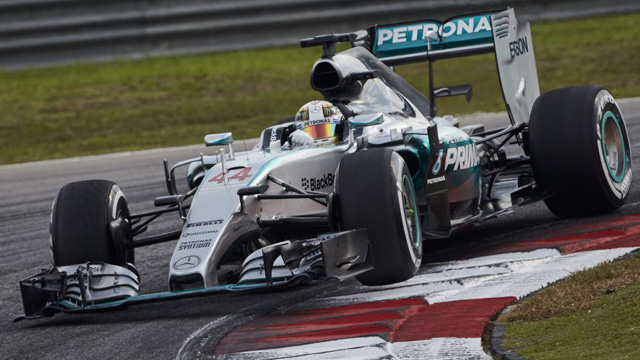 Photo of Formula 1’de Yağıışlı Malezya Sıralama Turlarını Hamilton Kazandı