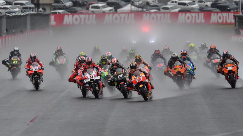 Photo of Yağmurlu Japonya GP’ini Dovizioso kazandı