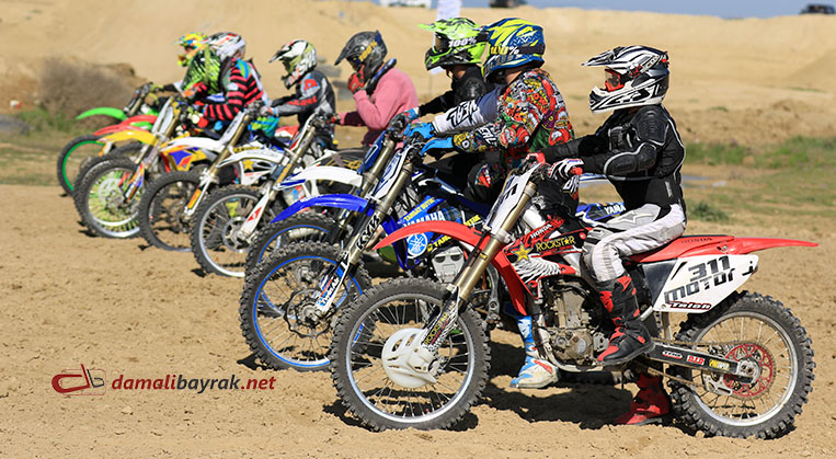 Photo of Motocross heyecanı Dilekkaya’da yaşandı