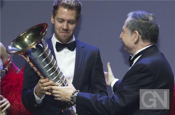 Photo of Vettel ve Red-Bull Kupalarını Aldı