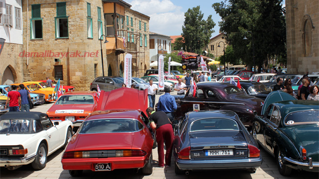 Photo of Klasik Otomobil Sergisi Büyük İlgi Gördü