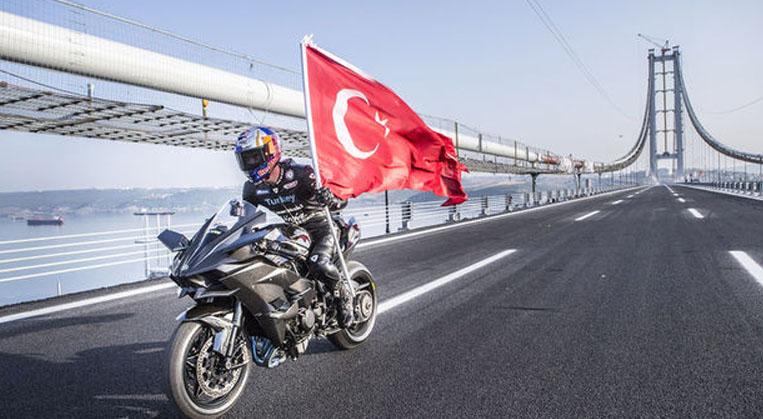 Photo of Kenan Sofuoğlu Rekor Hıza Ulaştı