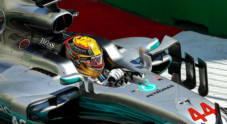 Photo of Hamilton’dan bir pole pozisyonu daha