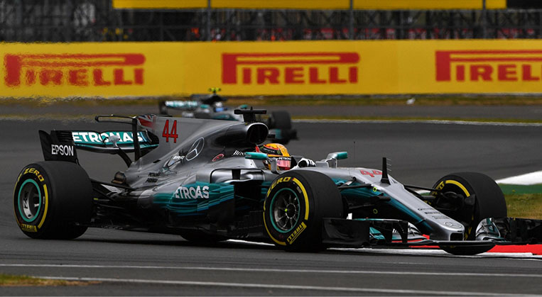 Photo of Hamilton Britanya’da yine ‘pole’de