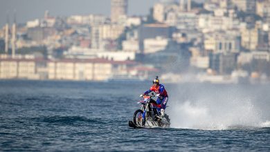 Photo of Maddison motosikletiyle denizden İstanbul Boğazı’nı geçti